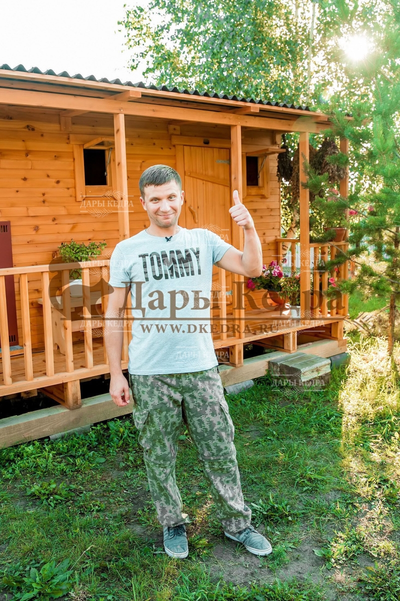 Каркасно-щитовая баня из кедра «Макси» с верандой
